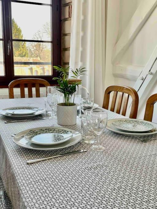 Appartement En Plein Centre Ville Milly la Foret Bagian luar foto
