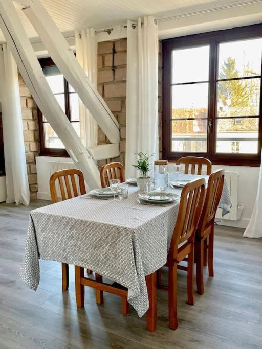 Appartement En Plein Centre Ville Milly la Foret Bagian luar foto